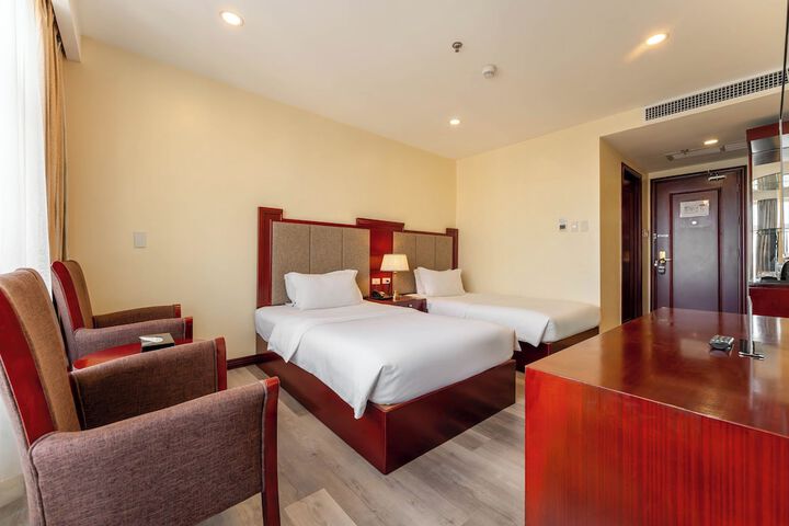 Room 14 of 60
