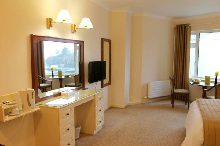 Room 14 of 34