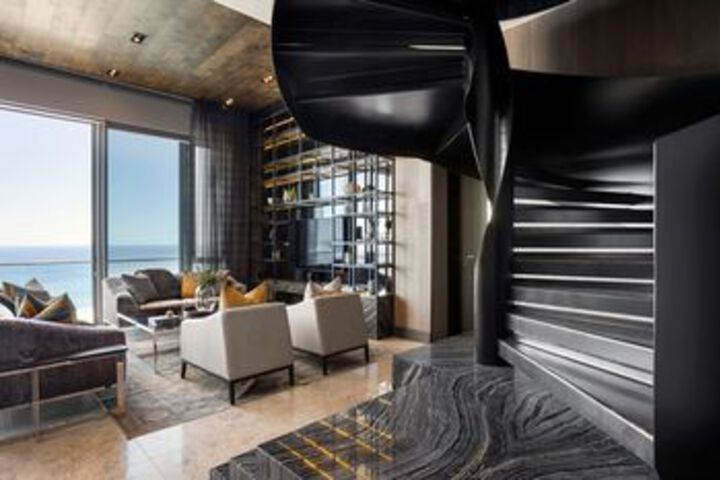 Room 10 of 13