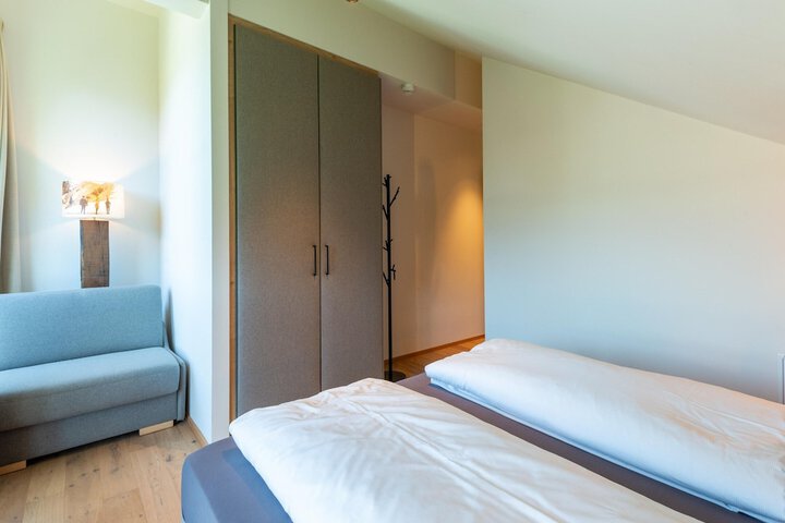 Room 9 of 40