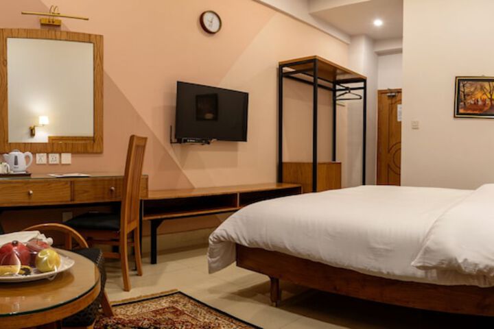 Room 3 of 13