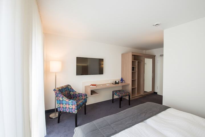 Room 11 of 44