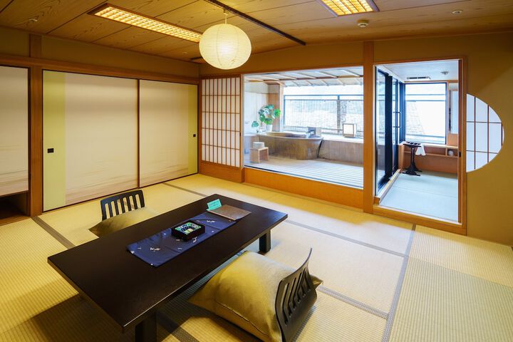 Room 10 of 46
