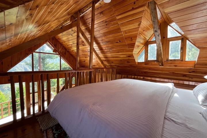 Room 9 of 21