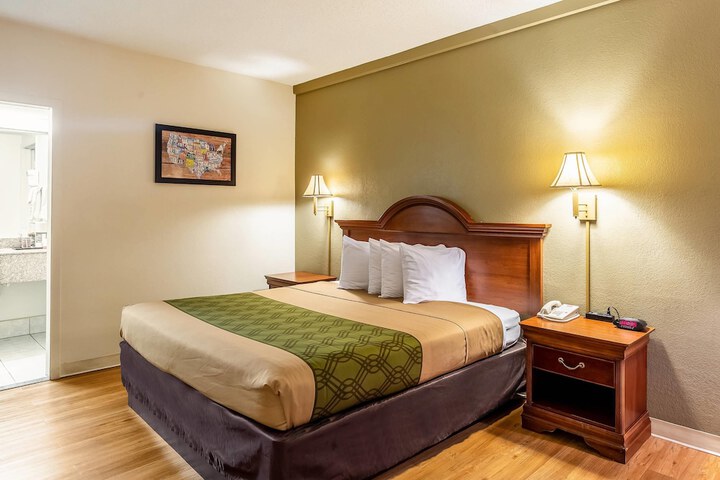 Room 6 of 29