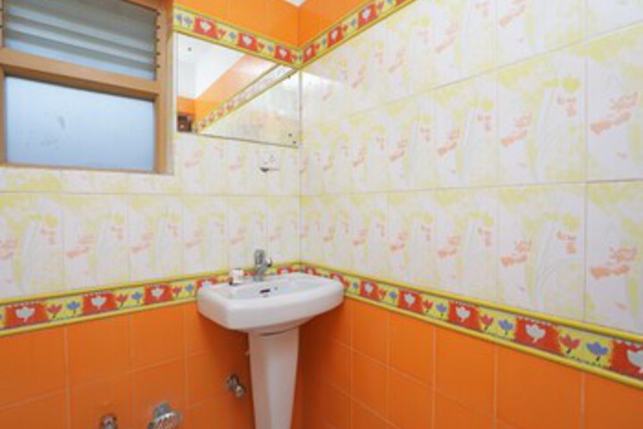 Room 8 of 71