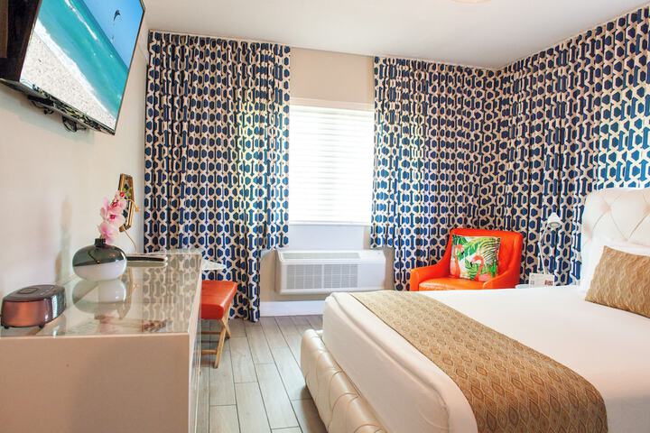 1 Queen Bed (2 of 53)