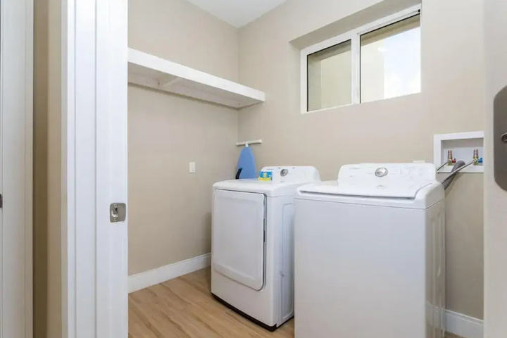 Room 3 of 27