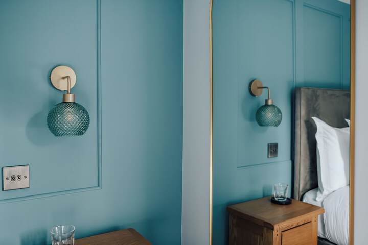 Room 46 of 160
