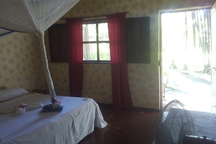Room 8 of 32