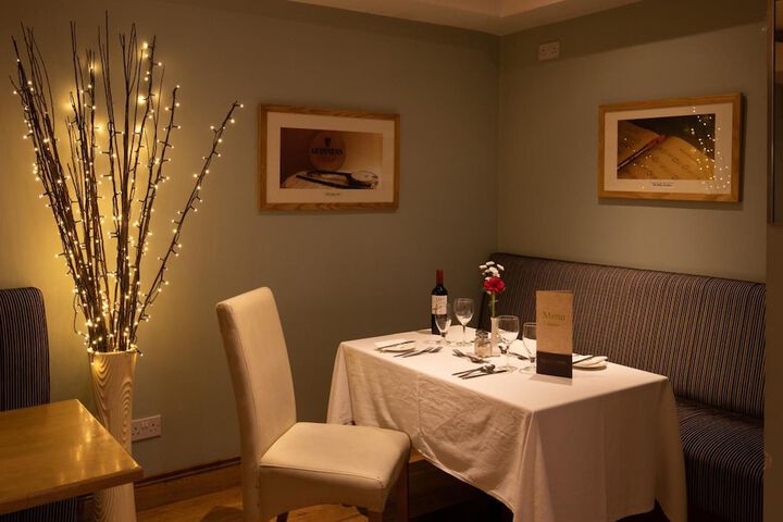 Dining 37 of 62