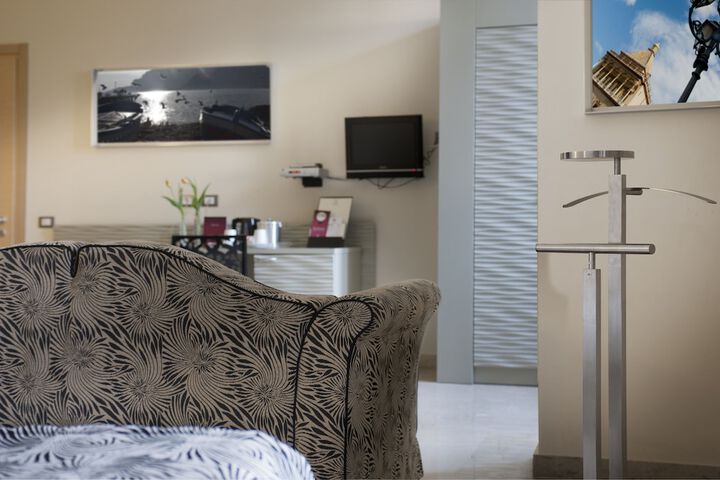 Room 8 of 52