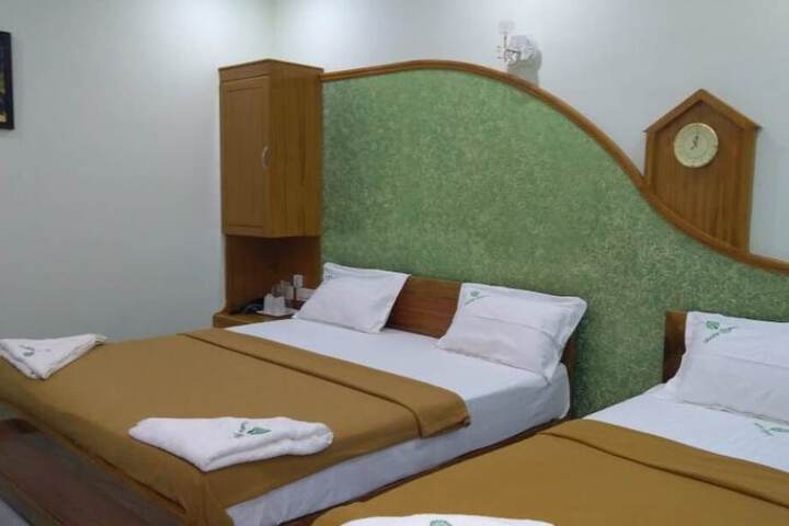 Room 6 of 20