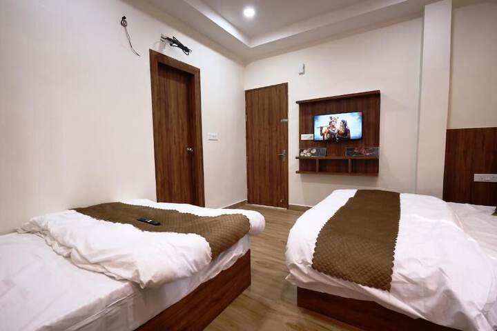 Room 6 of 21