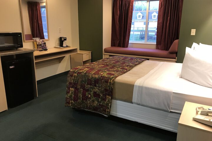 Room 17 of 43
