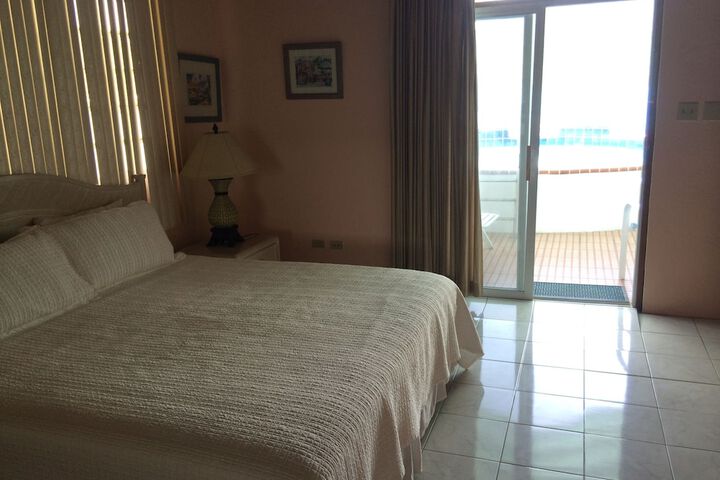 Room 8 of 39