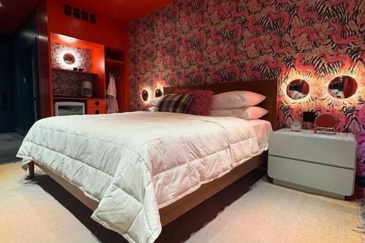 Room 8 of 13
