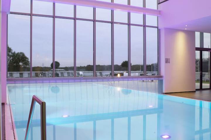 Pools & Facilities