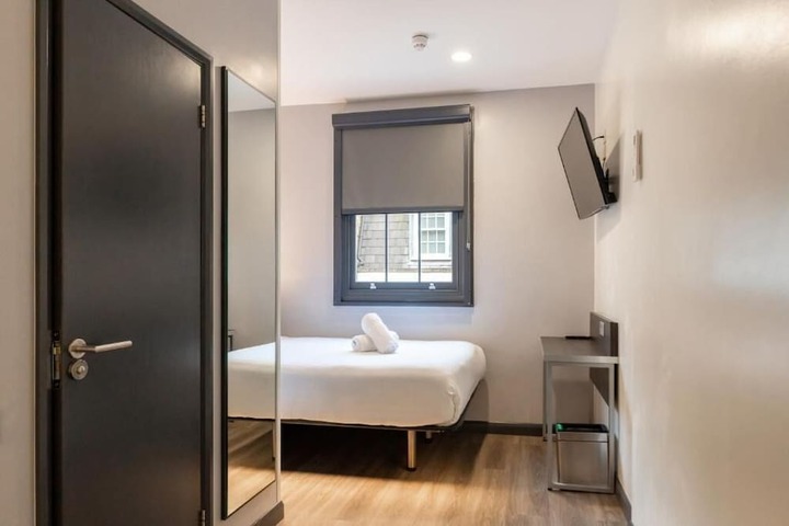 Room 39 of 59