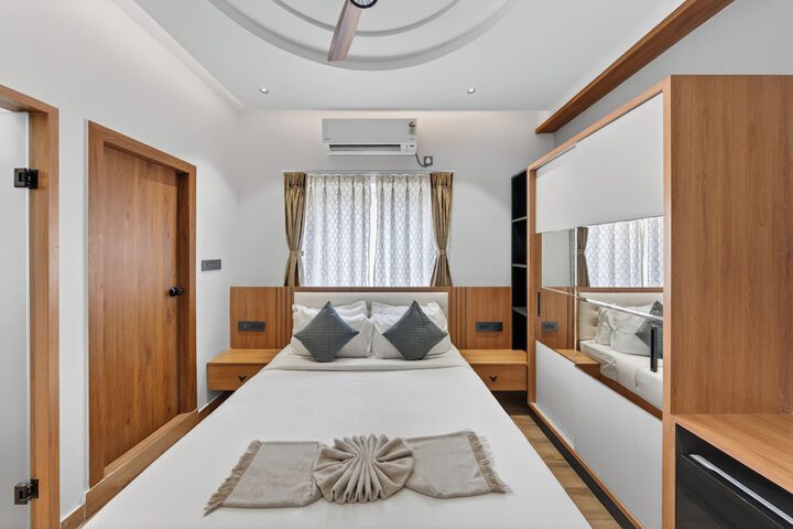 Room 19 of 33