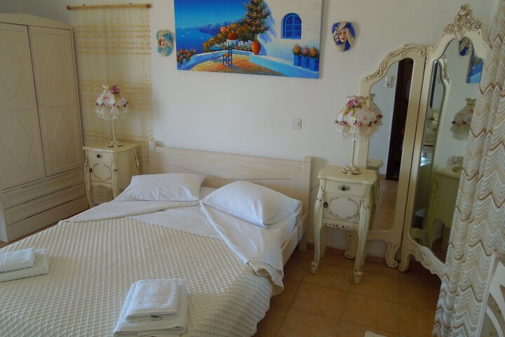Room 5 of 31