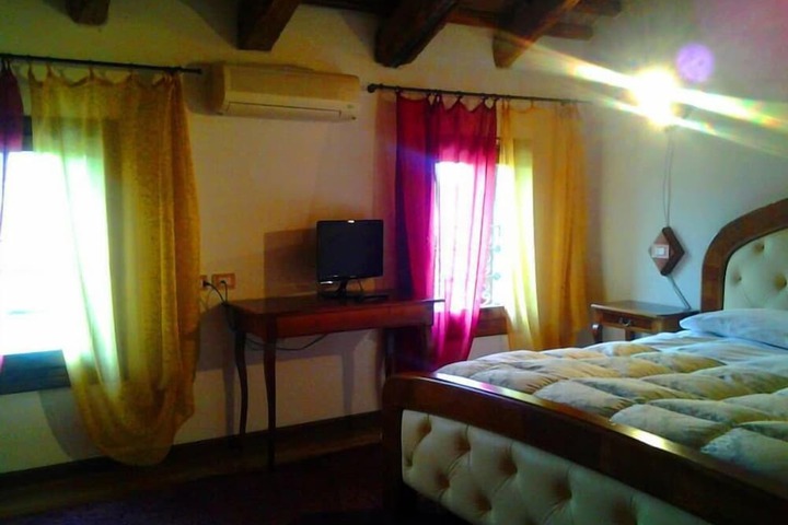 Room 13 of 60