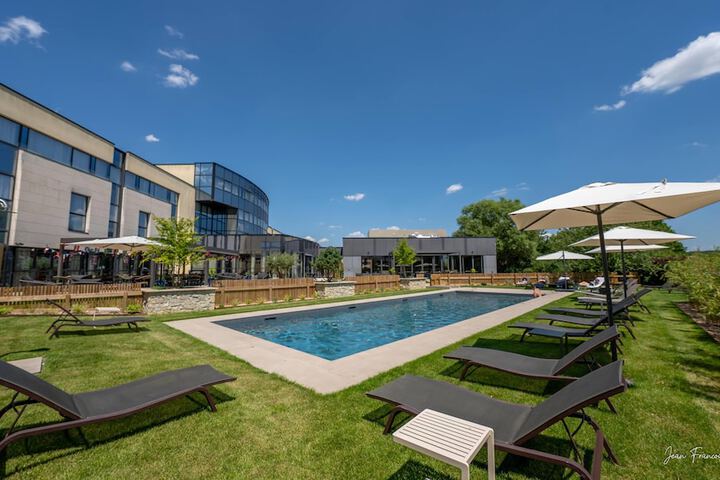 Pool Hotel
