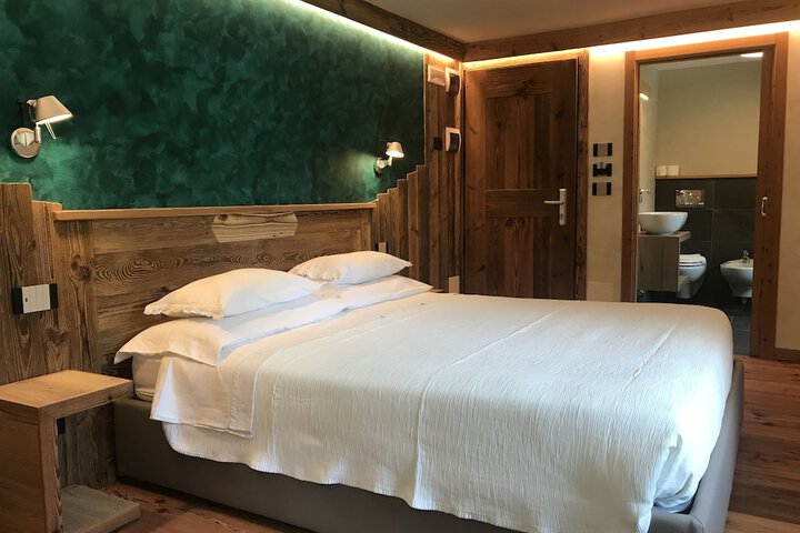 Room 7 of 43