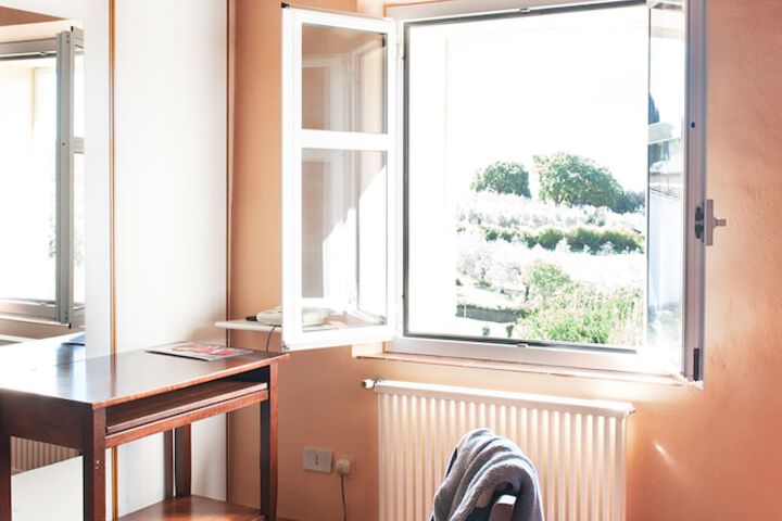 Room 8 of 35