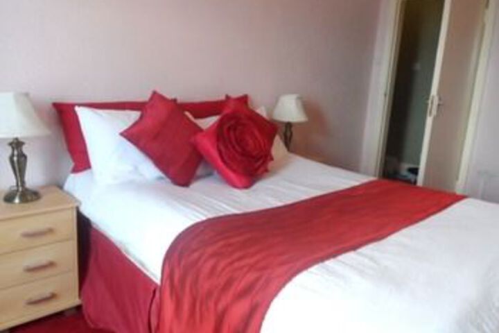 Room 5 of 15