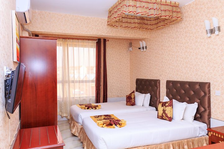 Room 21 of 66