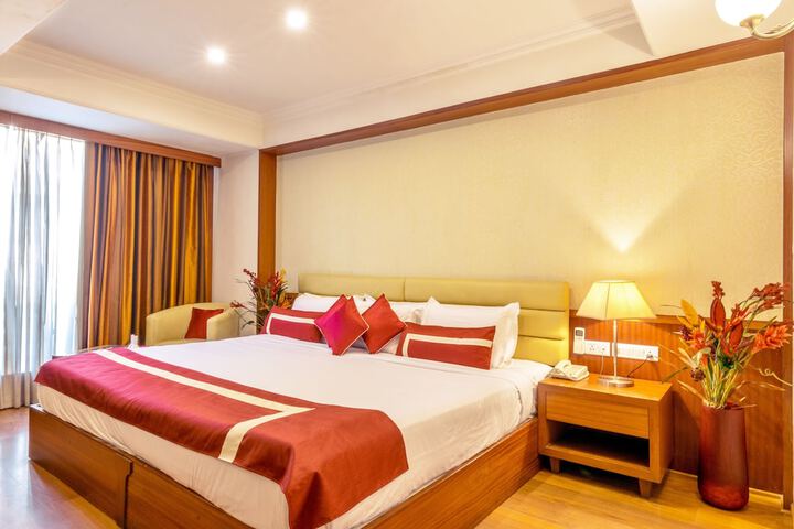 Room 10 of 38