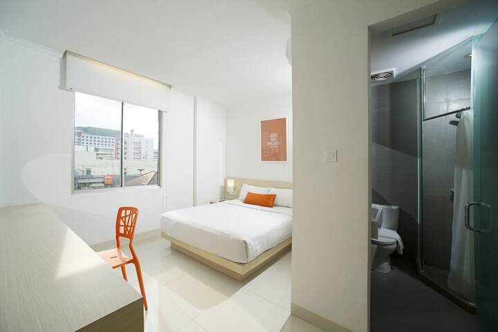 Room 11 of 39