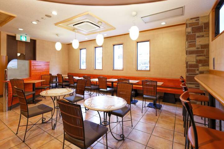 Dining Photos