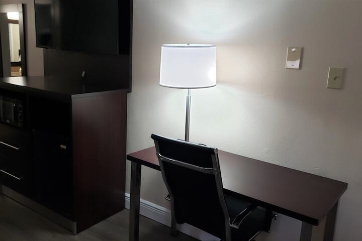 Room 10 of 22