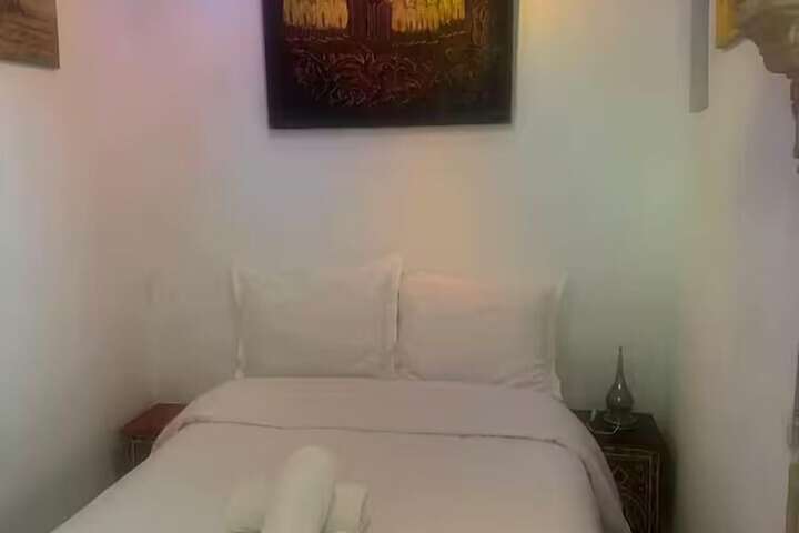 Room 17 of 34