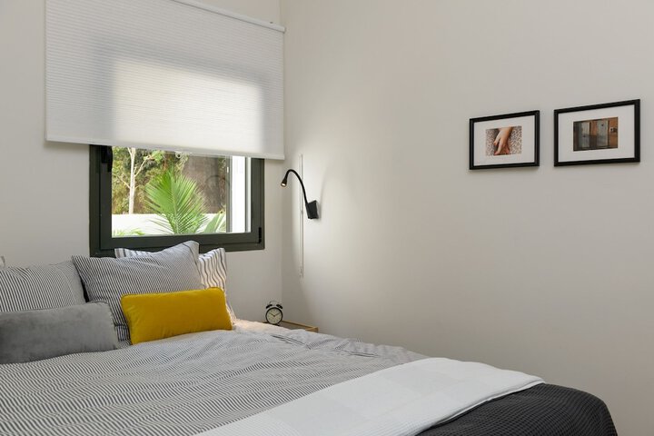 Room 6 of 60