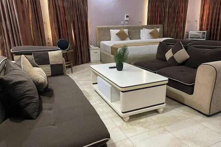Room 20 of 76