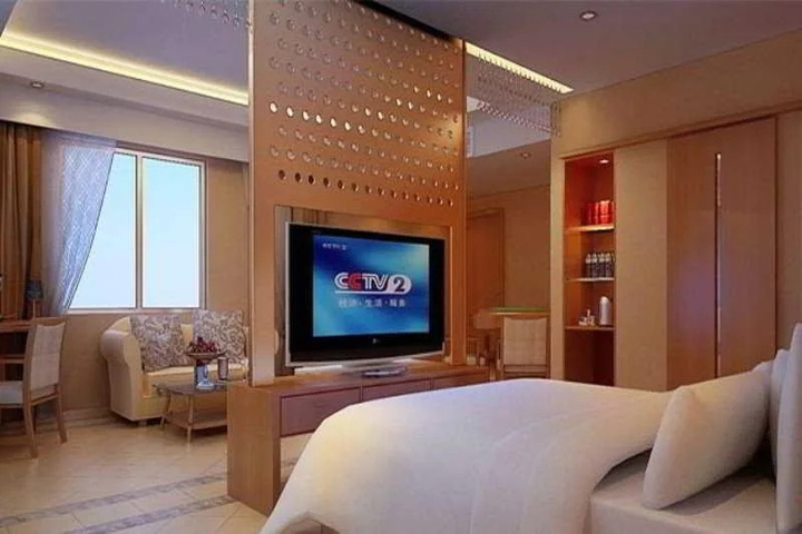Room 4 of 6