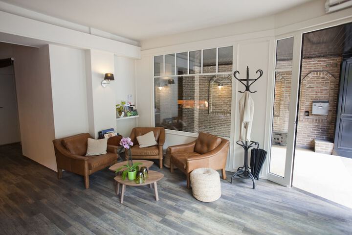 Lobby Entry