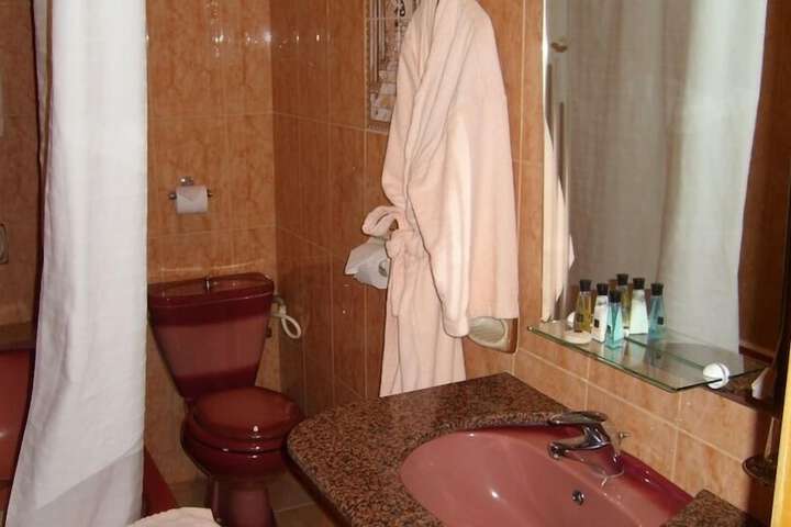 Room 8 of 20