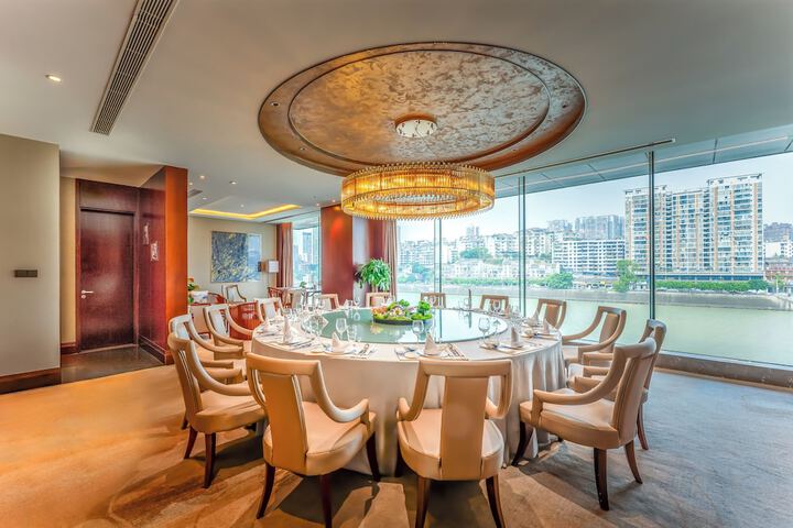 Dining 74 of 116