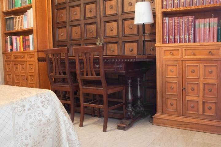 Room 3 of 23