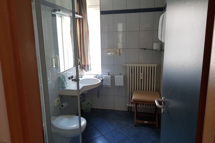 Room 17 of 45