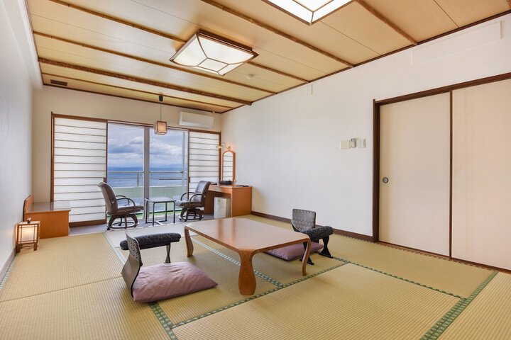 Room 18 of 60