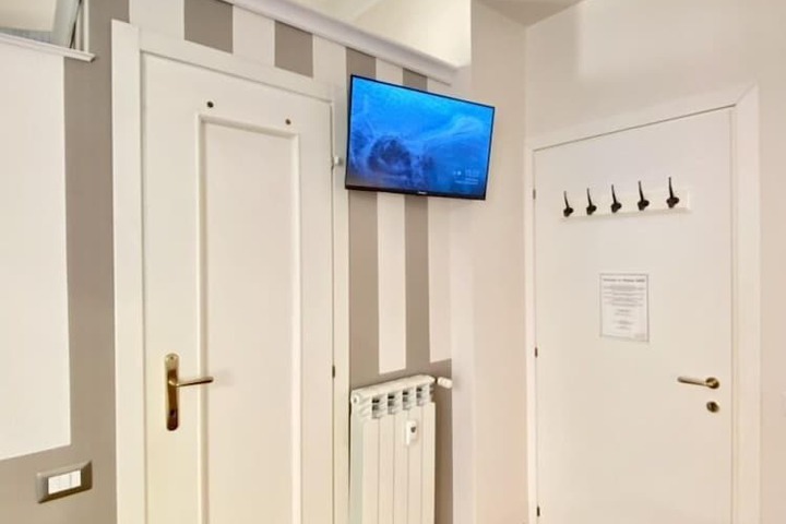 Room 5 of 34