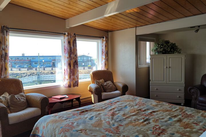 Room 15 of 120