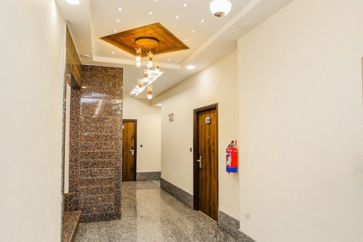 Ballroom/Hall 123 of 128