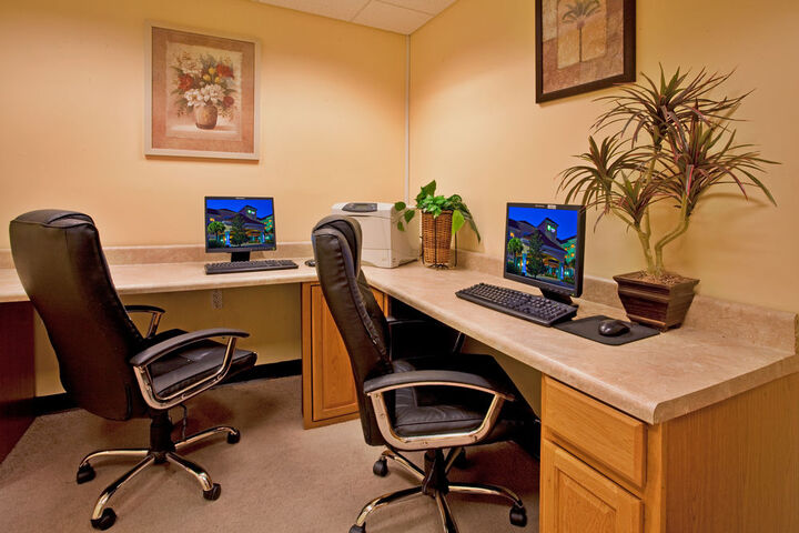 Business Center 55 of 87