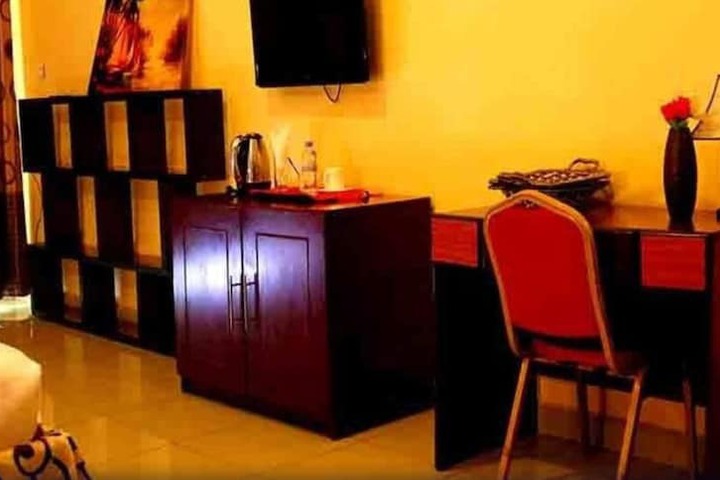 Room 8 of 21